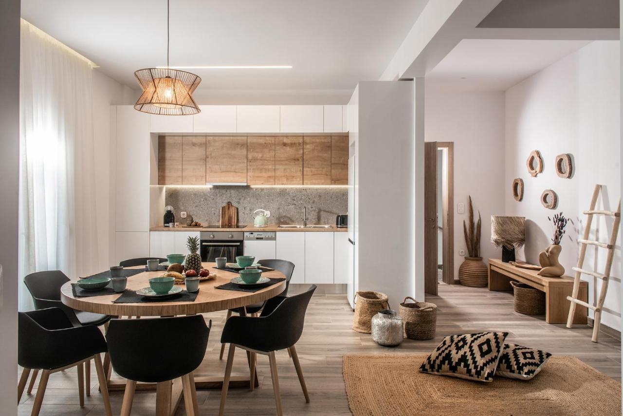 Khroma Luxury Suite 1 Beach Front Apartment ヘルソニソス エクステリア 写真