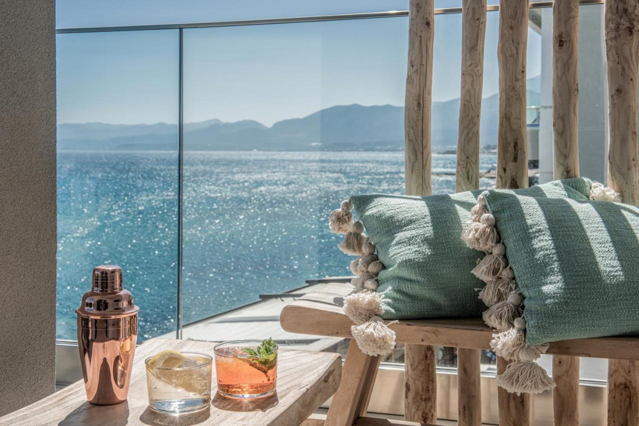 Khroma Luxury Suite 1 Beach Front Apartment ヘルソニソス エクステリア 写真