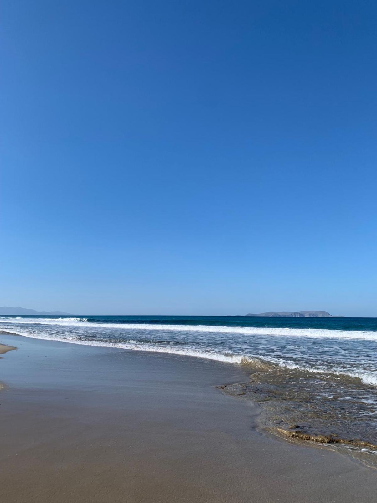 Khroma Luxury Suite 1 Beach Front Apartment ヘルソニソス エクステリア 写真