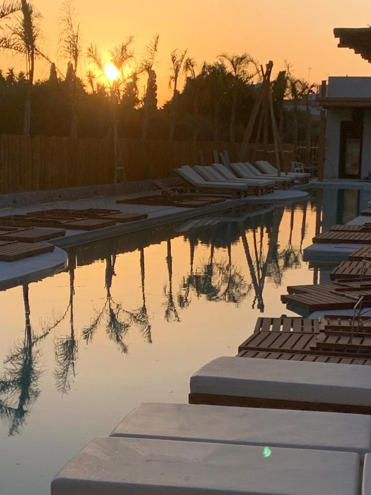Khroma Luxury Suite 1 Beach Front Apartment ヘルソニソス エクステリア 写真