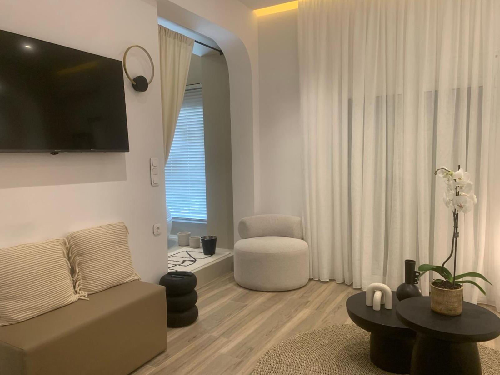 Khroma Luxury Suite 1 Beach Front Apartment ヘルソニソス エクステリア 写真